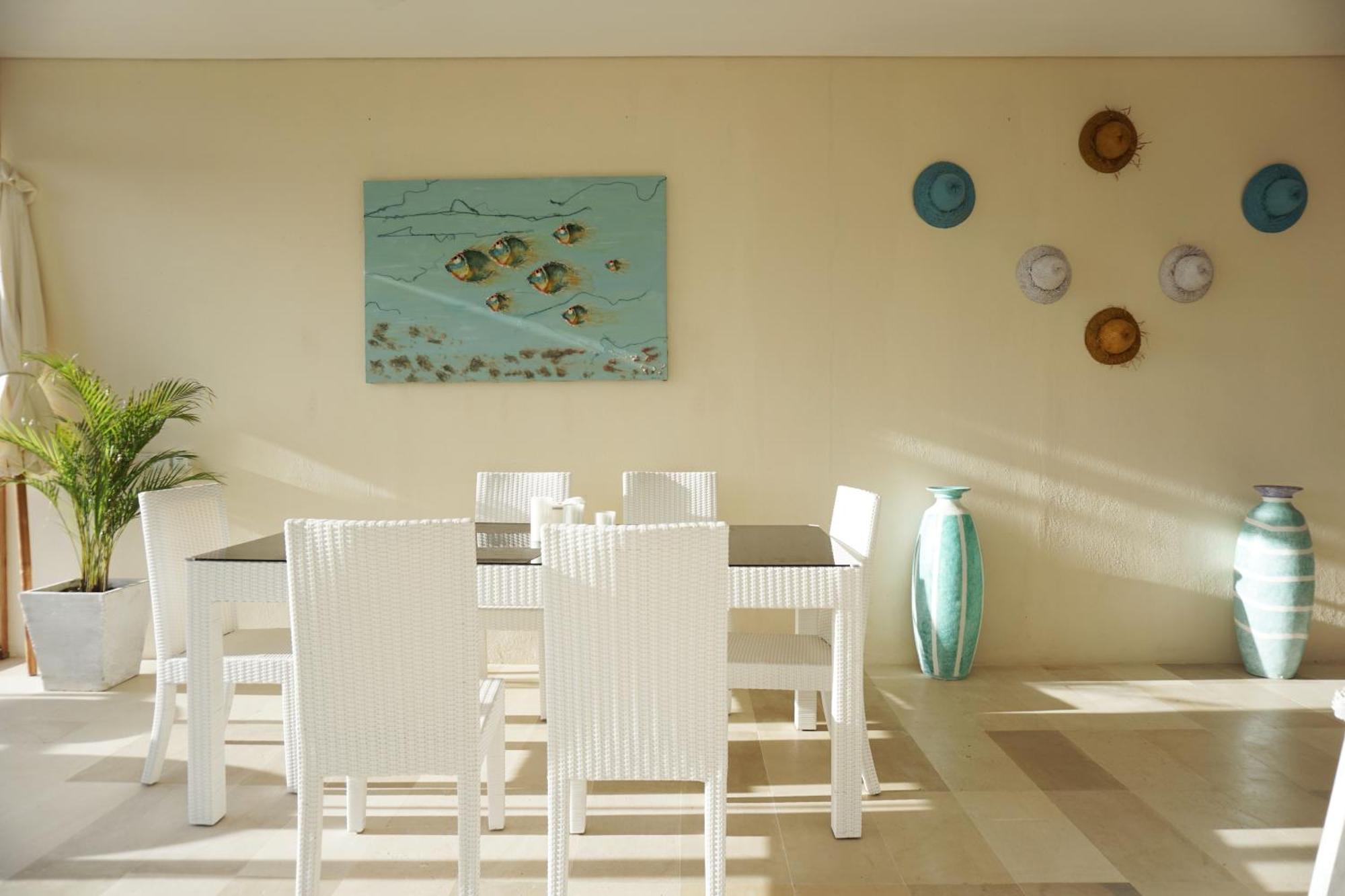 Villa Atas Pelangi Kuta  Exterior photo