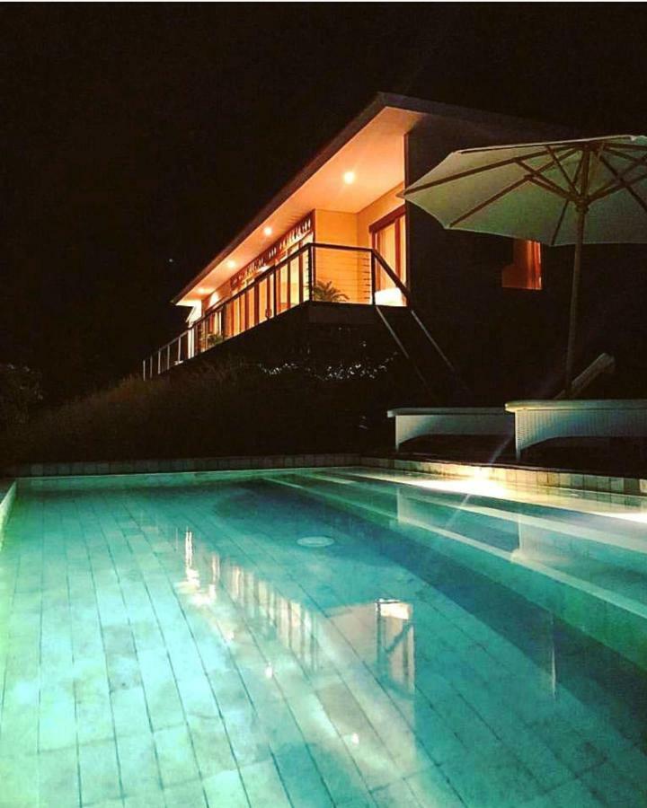 Villa Atas Pelangi Kuta  Exterior photo